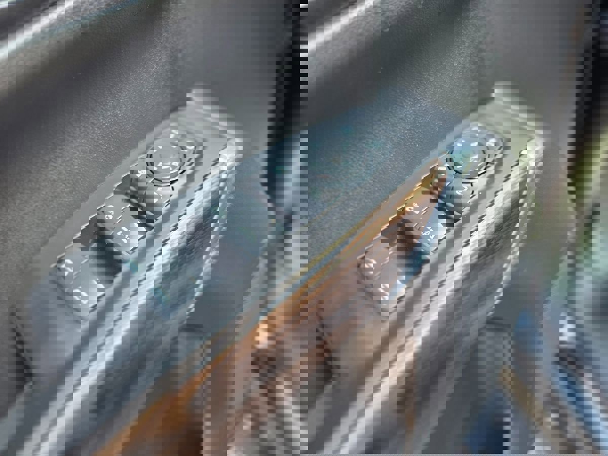 Used 2021 GMC Sierra 1500 SLT image 31