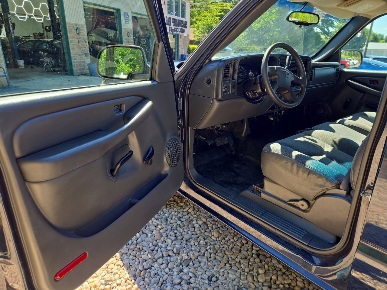 Used 2006 Chevrolet Silverado 1500 W/T RWD image 21