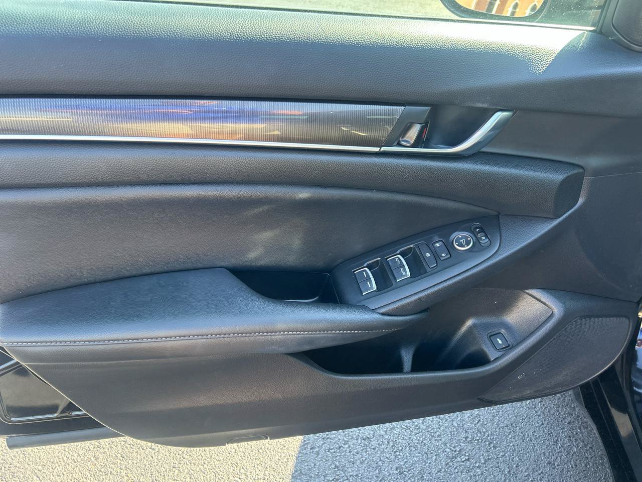 Used 2022 Honda Accord Sport image 12
