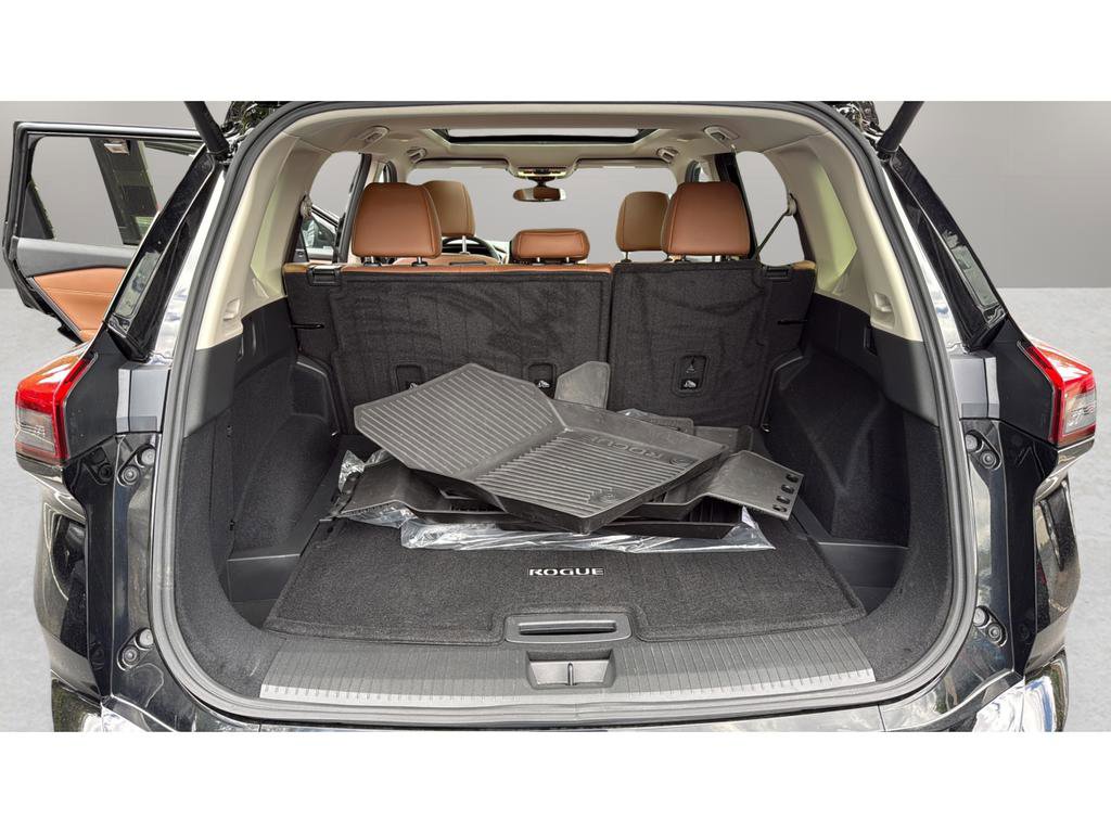 Used 2026 Nissan Rogue Platinum w/ Platinum Premium Package AWD/4WD image 18
