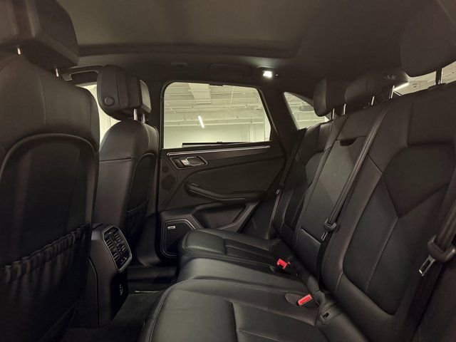 Certified 2022 Porsche Macan GTS image 31