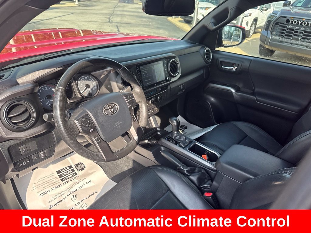 Used 2020 Toyota Tacoma TRD Sport w/ TRD Premium Sport Package AWD/4WD image 14