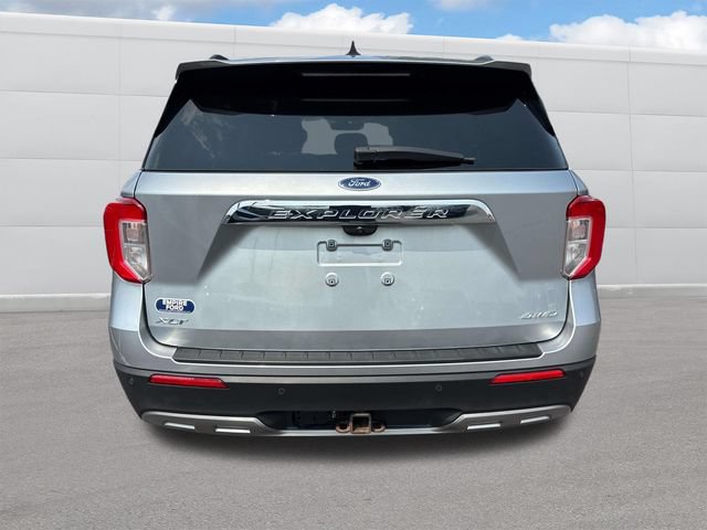 Used 2022 Ford Explorer XLT w/ Equipment Group 202A AWD/4WD image 4