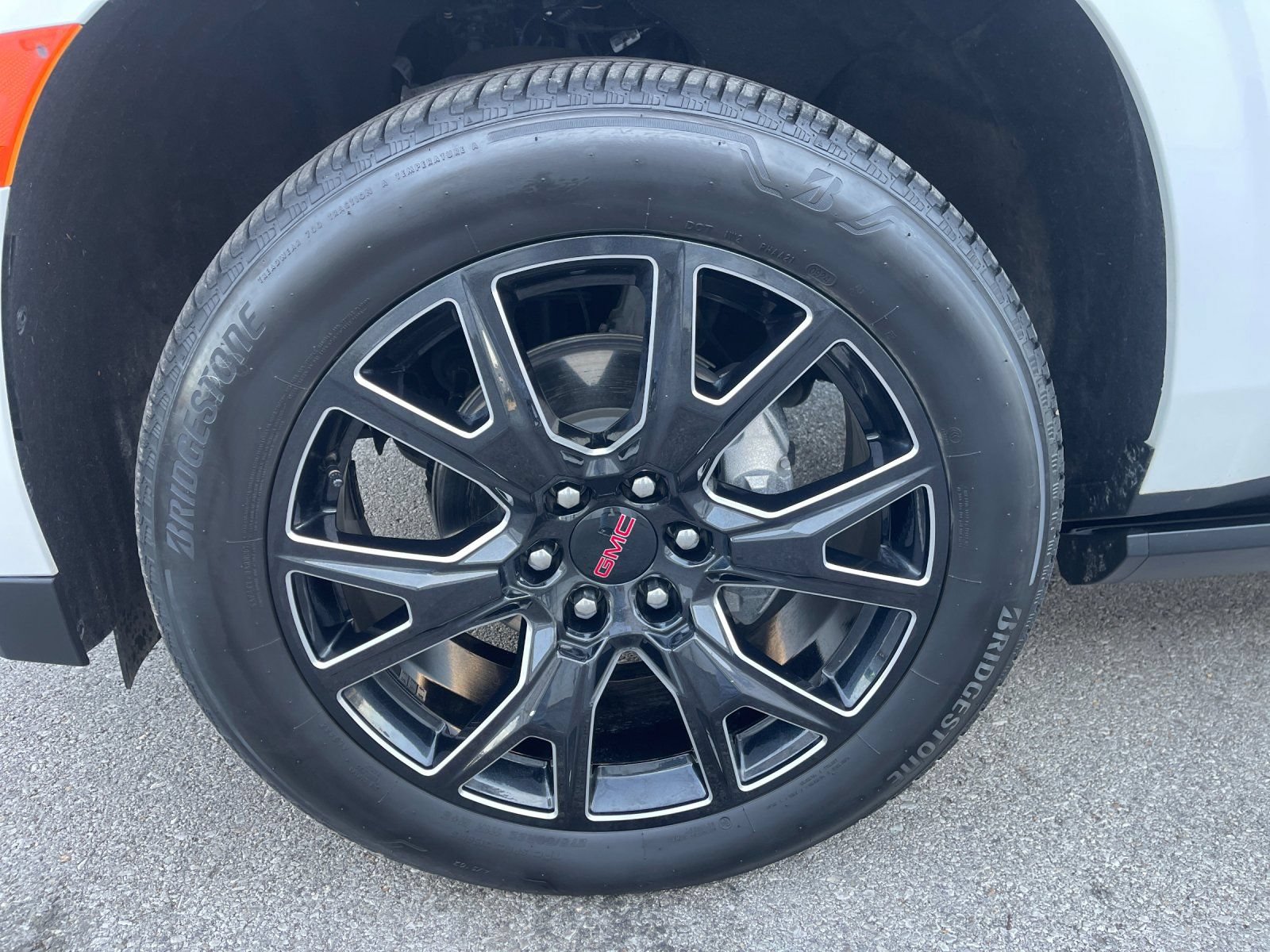 Used 2024 GMC Yukon Denali AWD/4WD image 36