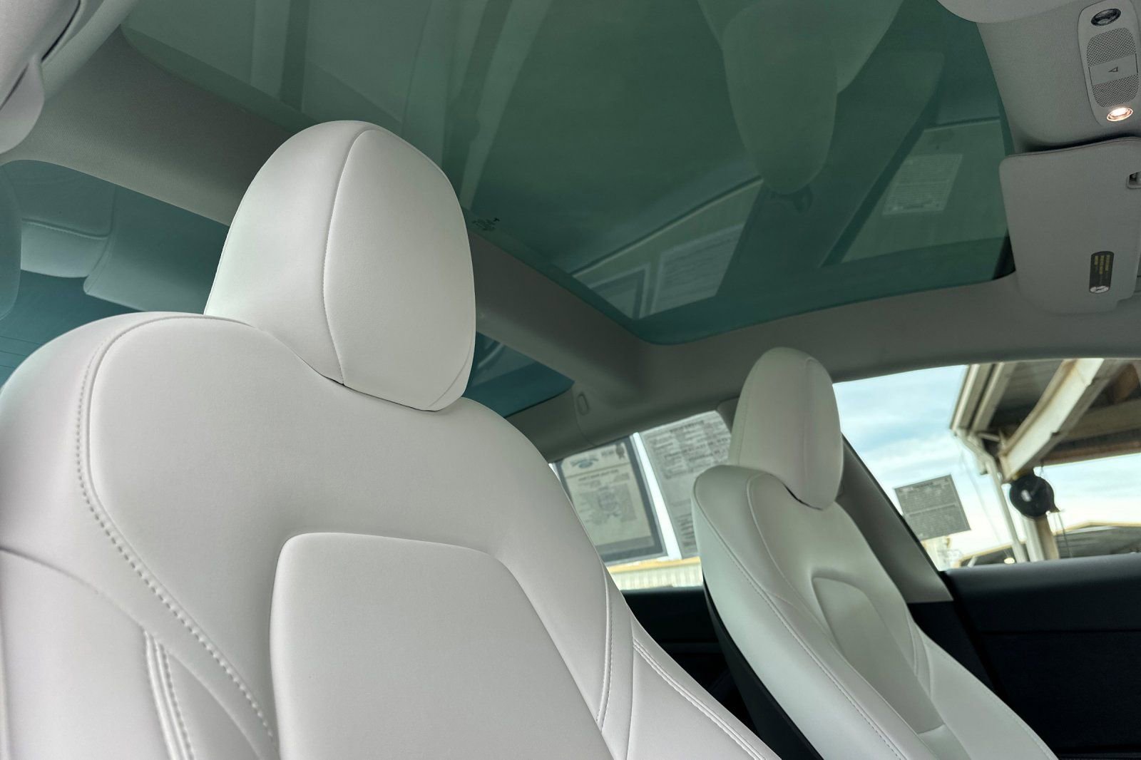 Used 2023 Tesla Model 3 Standard Range image 13