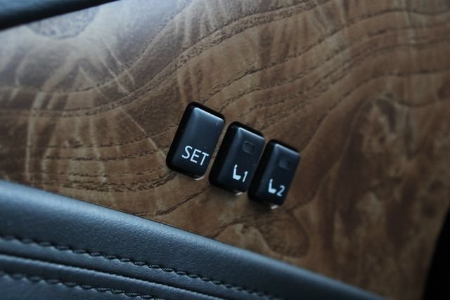 Used 2021 Nissan Armada SL w/ Captain's Chairs Package AWD/4WD image 4