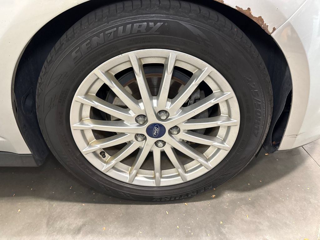 Used 2013 Ford C-MAX SEL FWD image 19