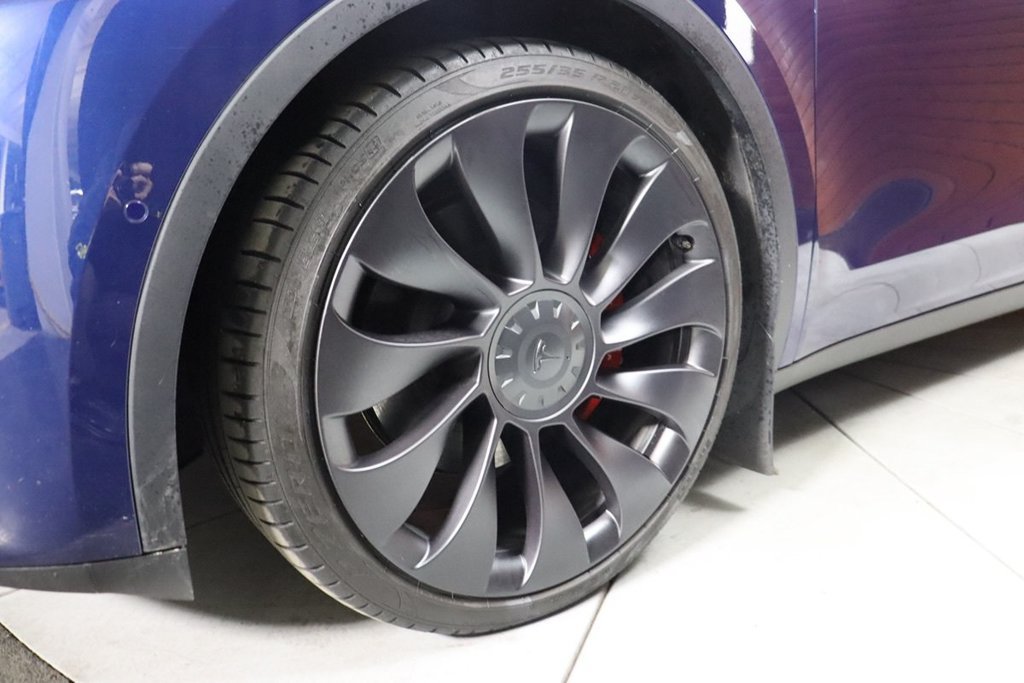 Used 2023 Tesla Model Y Performance AWD/4WD image 6