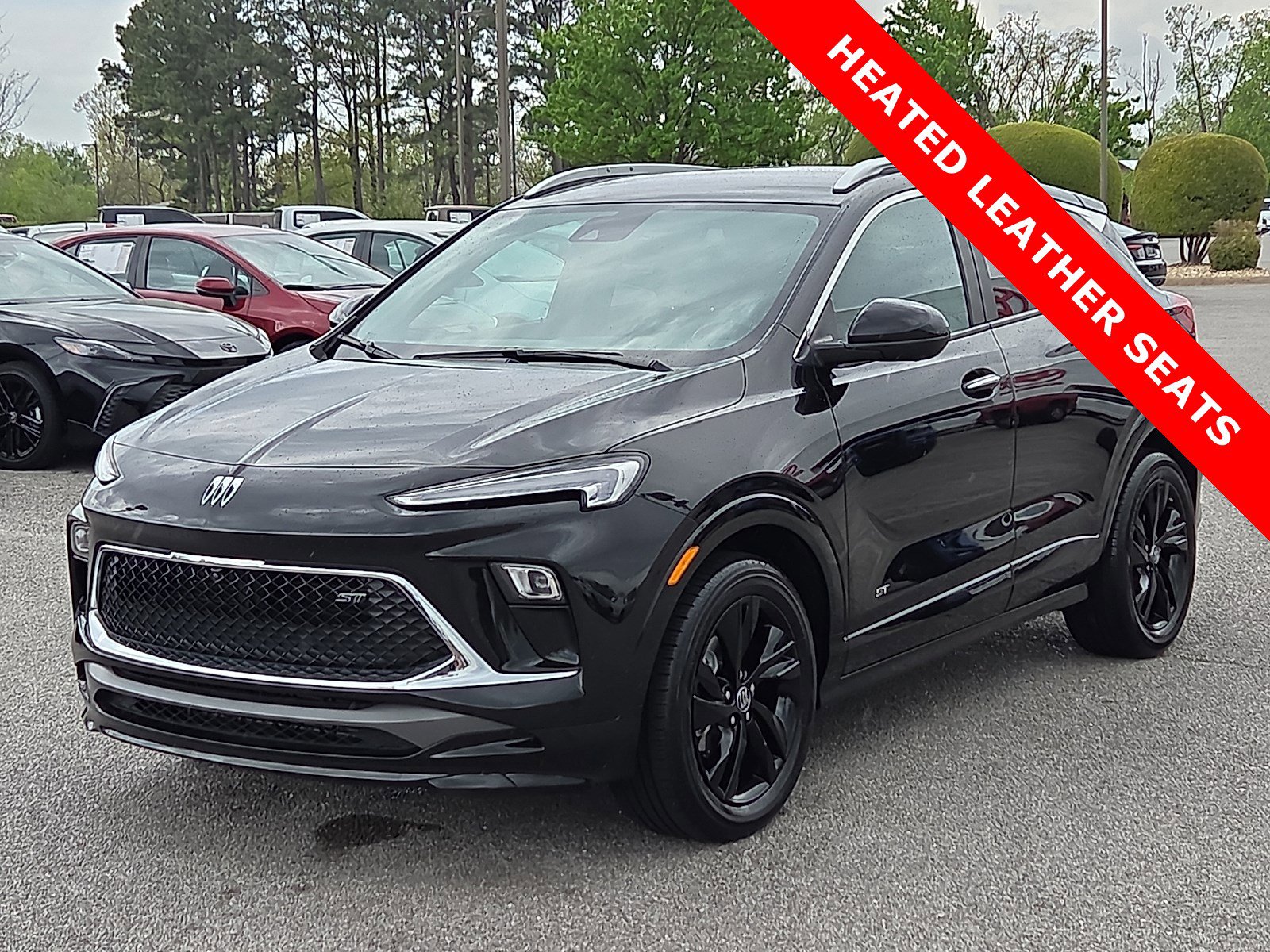 Used 2025 Buick Encore GX Sport Touring w/ Advanced Technology Package image 2