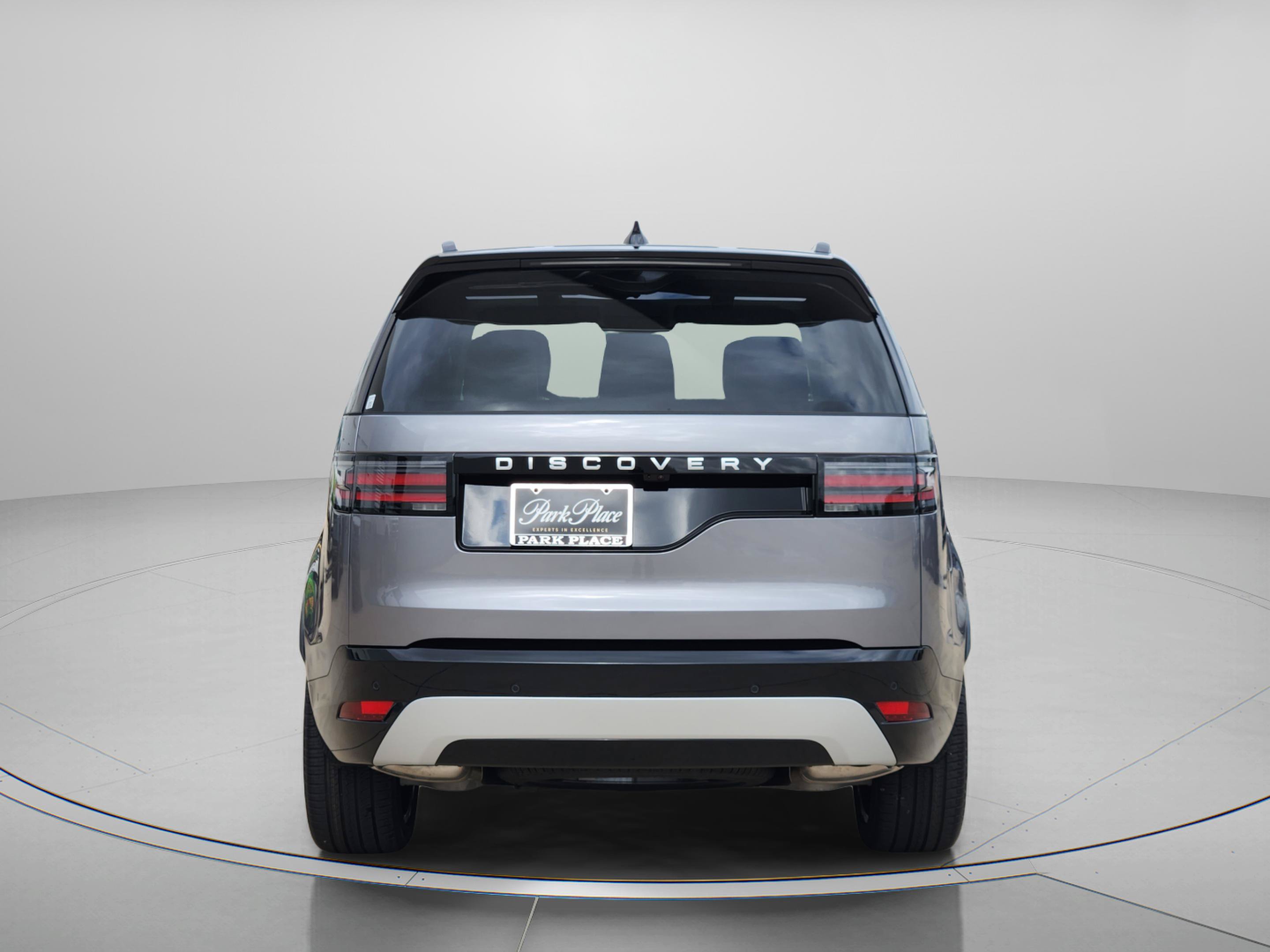 New 2026 Land Rover Discovery Limited Edition AWD/4WD image 4