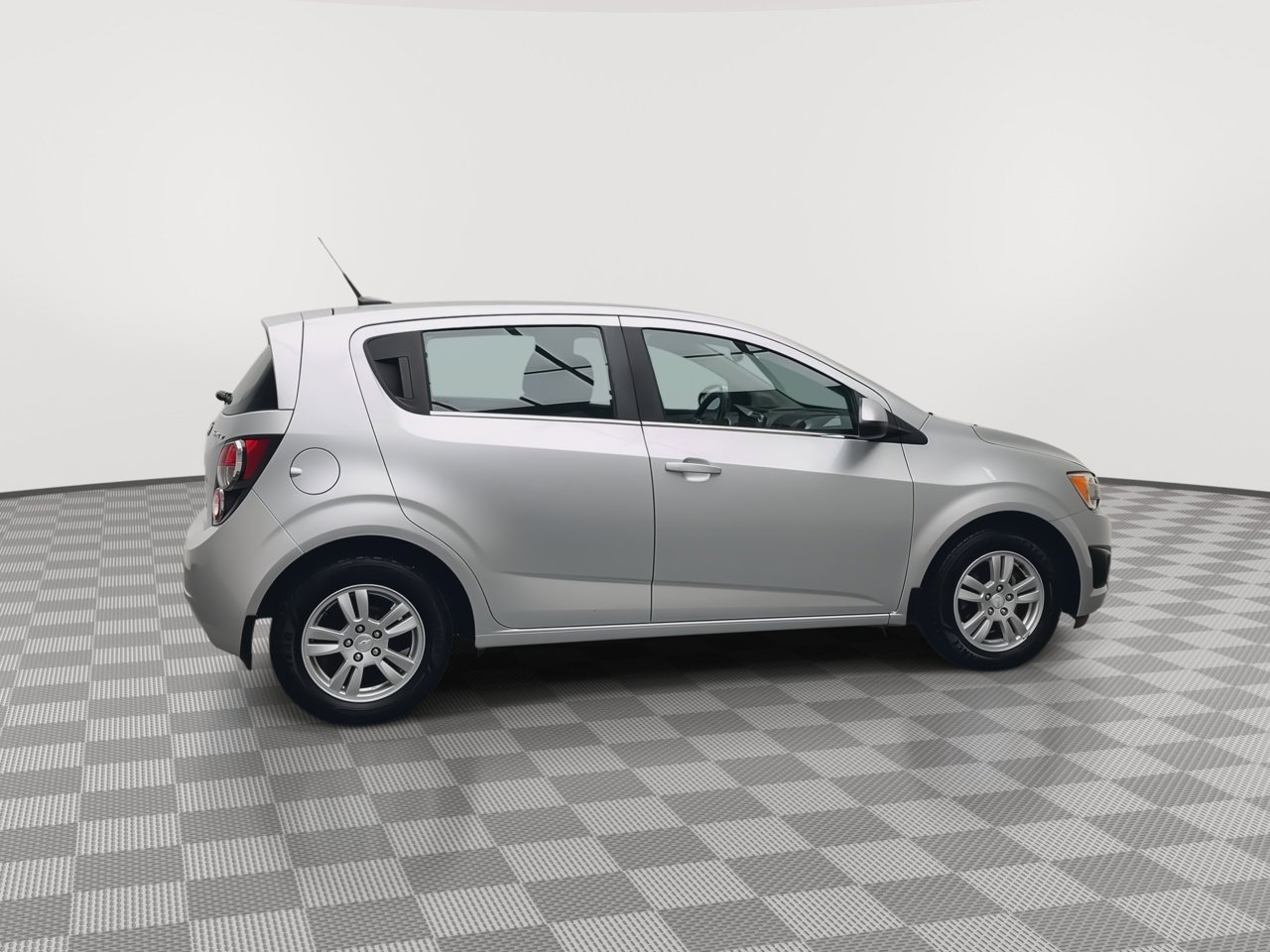 Used 2014 Chevrolet Sonic LT image 29