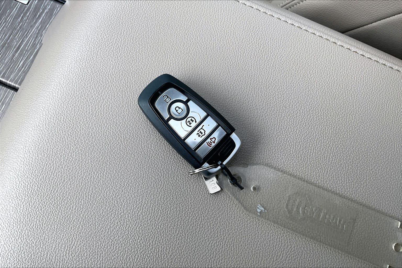 Used 2023 Ford Expedition Limited RWD image 14