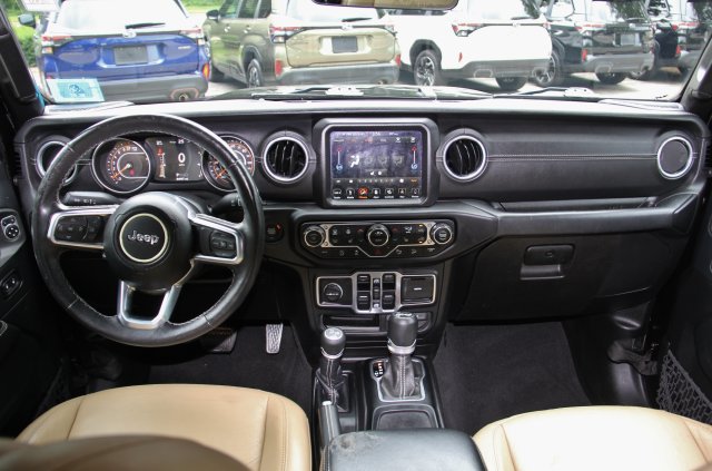Used 2018 Jeep Wrangler Unlimited Sahara AWD/4WD image 33