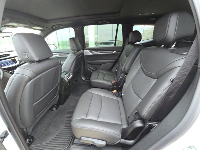 New 2025 Cadillac XT6 Sport w/ Technology Package image 16