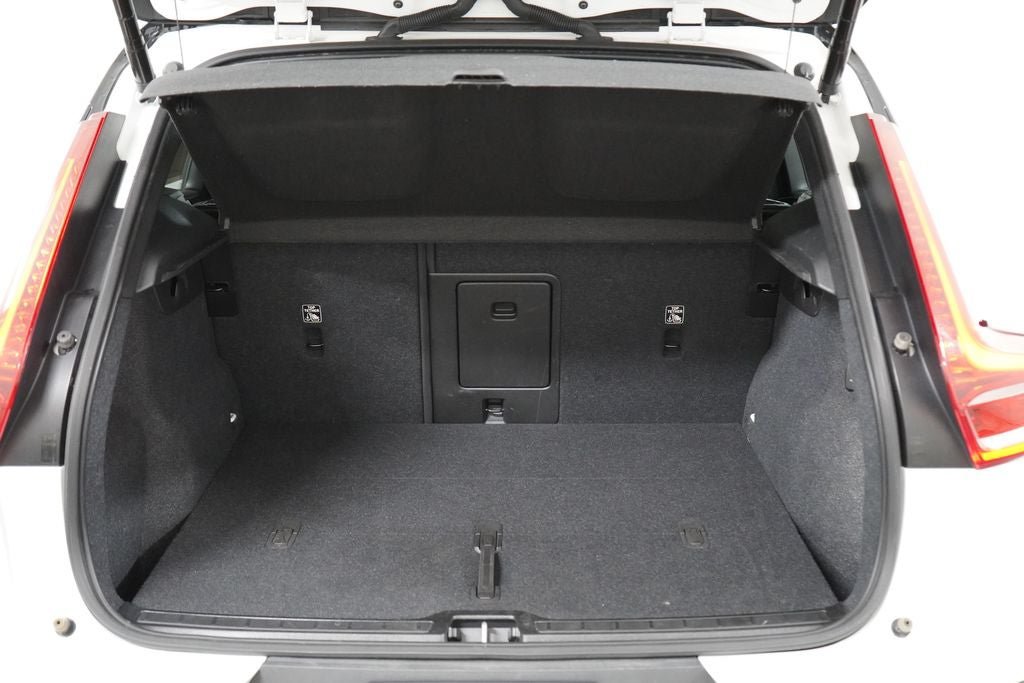 Used 2023 Volvo XC40 Recharge Ultimate AWD/4WD image 20