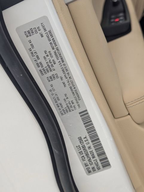 Used 2024 Jeep Grand Cherokee Limited AWD/4WD image 37