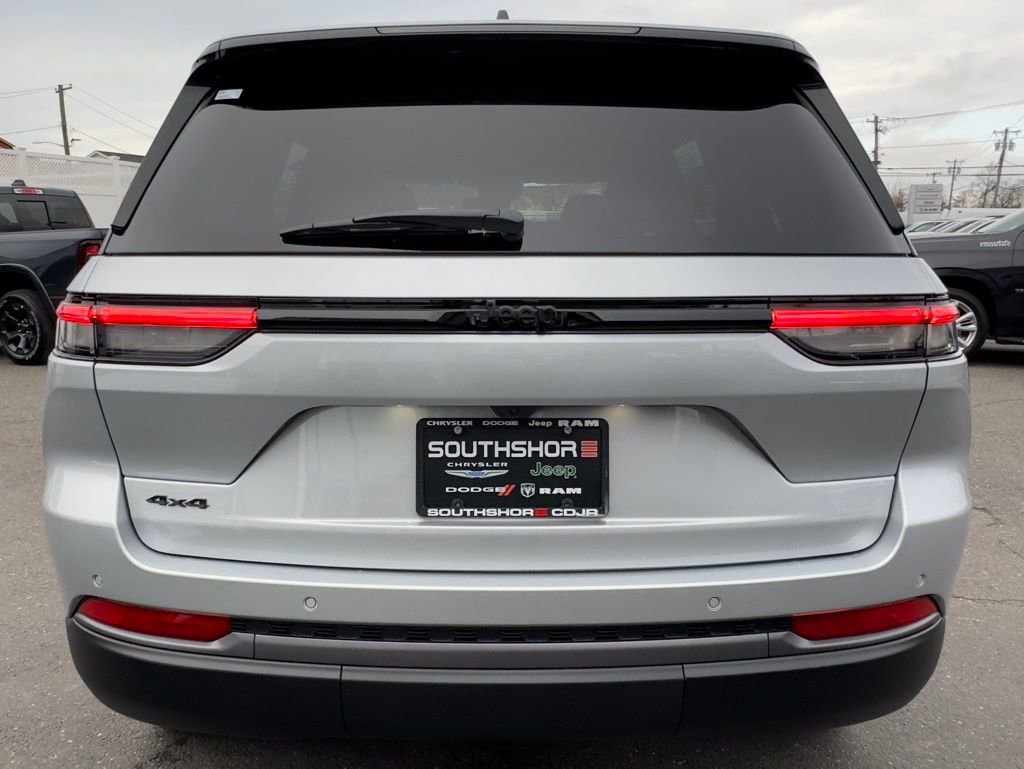 New 2026 Jeep Grand Cherokee Limited w/ Limited Altitude Package image 5