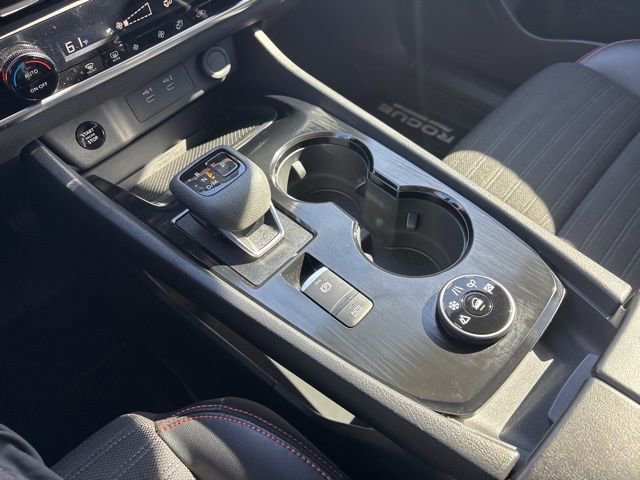 Used 2025 Nissan Rogue SV AWD/4WD image 36