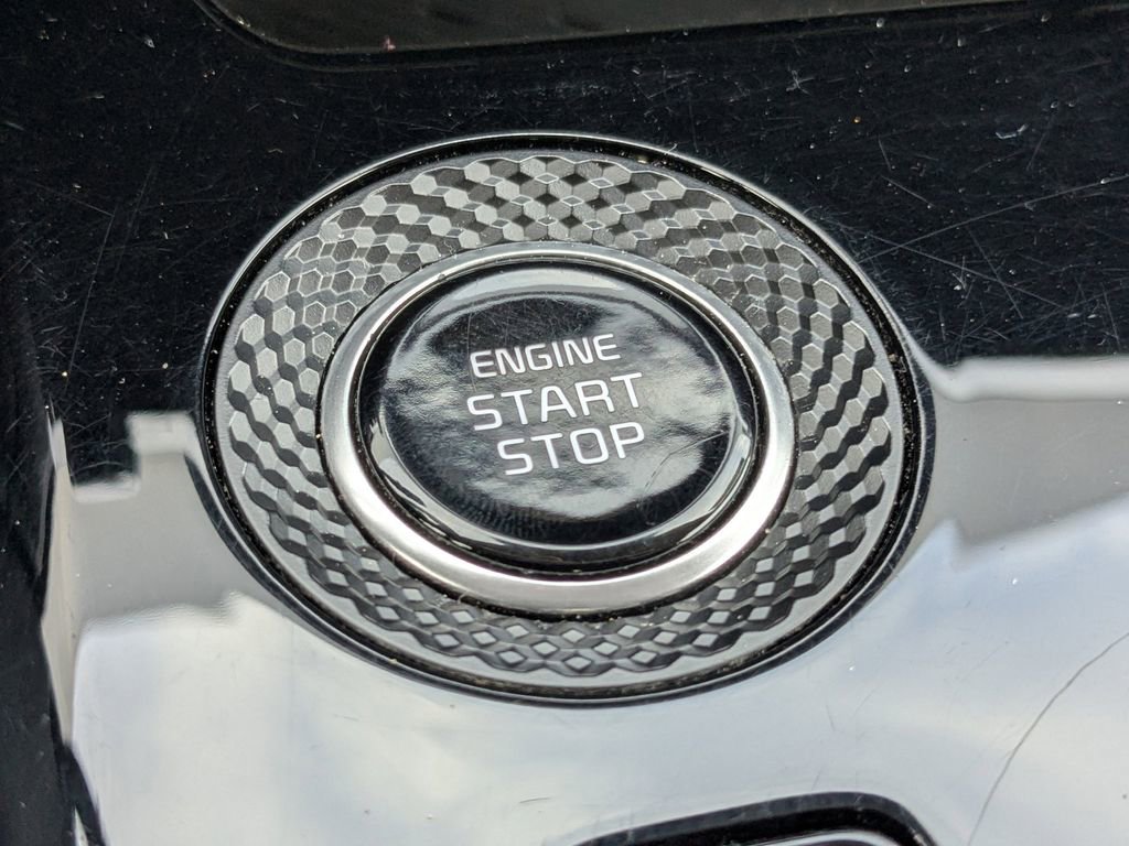 Used 2023 Kia Niro EX w/ EX Cold Weather Package image 30