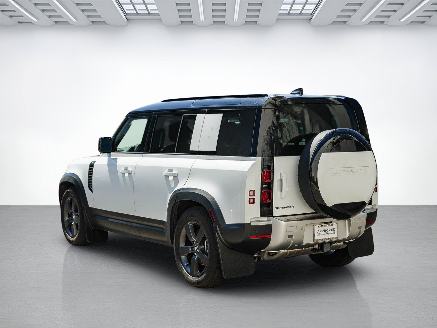 Certified 2025 Land Rover Defender 110 S AWD/4WD image 7