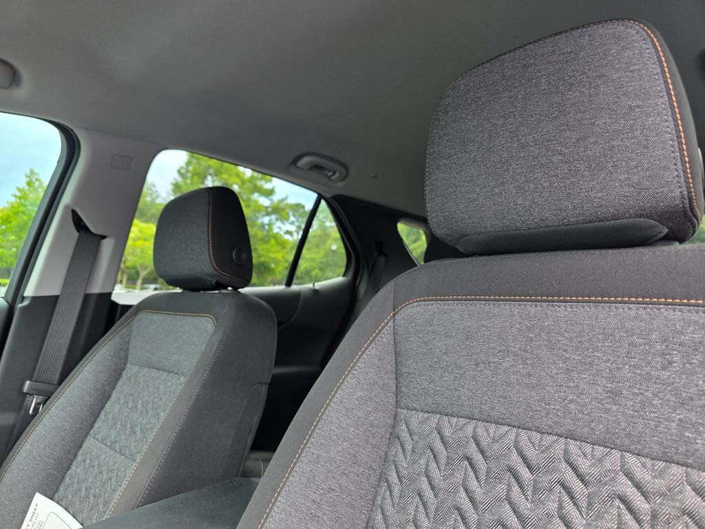 Used 2024 Chevrolet Equinox LT FWD image 12