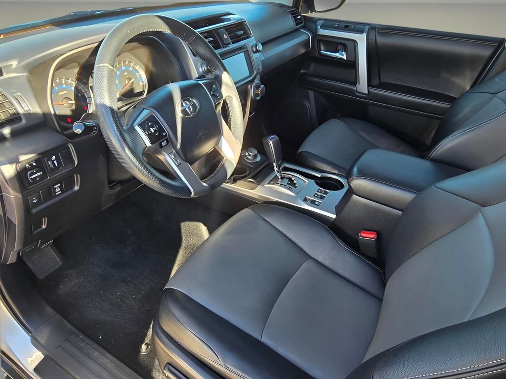 Used 2016 Toyota 4Runner SR5 Premium image 26