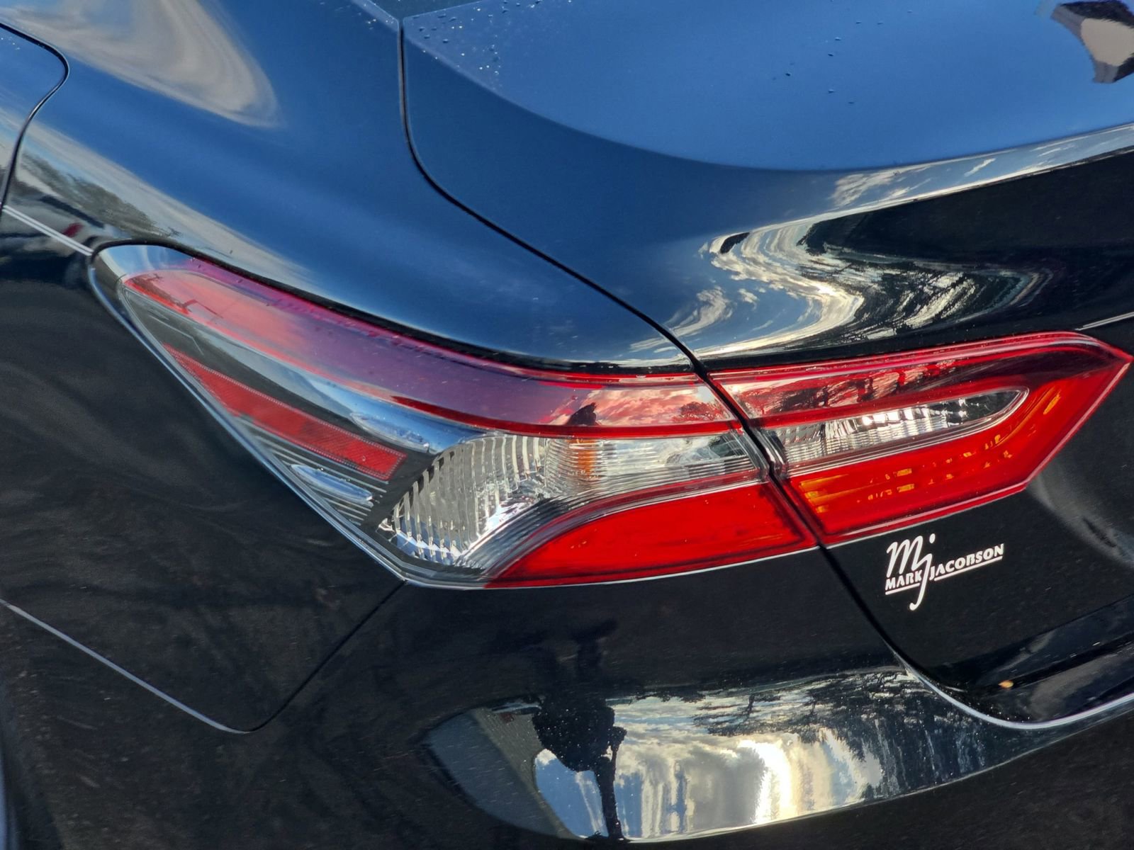 Used 2021 Toyota Camry LE image 38