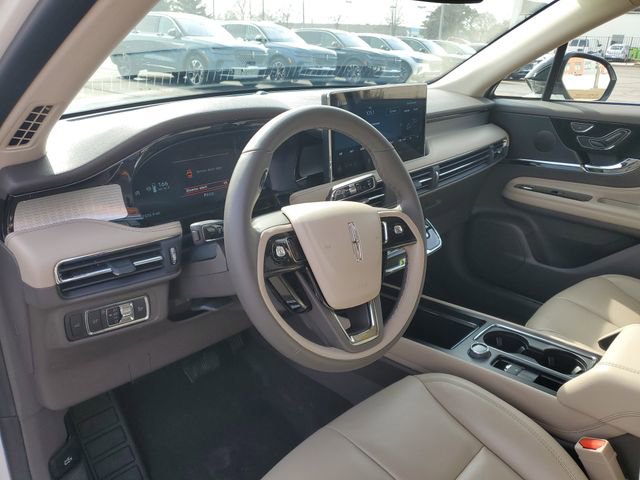 Certified 2024 Lincoln Corsair AWD image 12