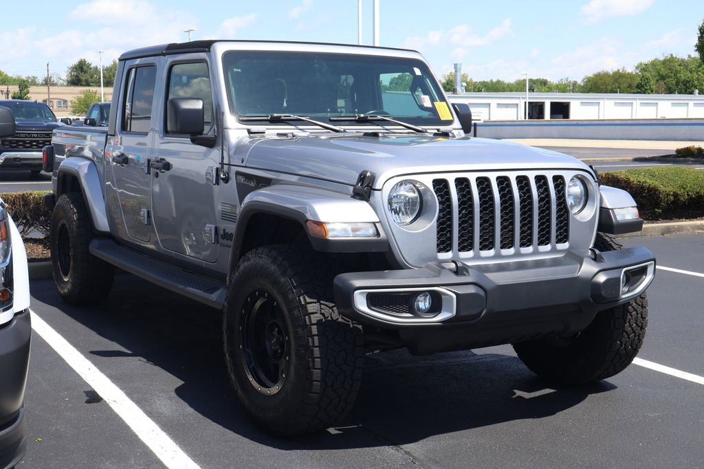 Used 2021 Jeep Gladiator Sport AWD/4WD image 3