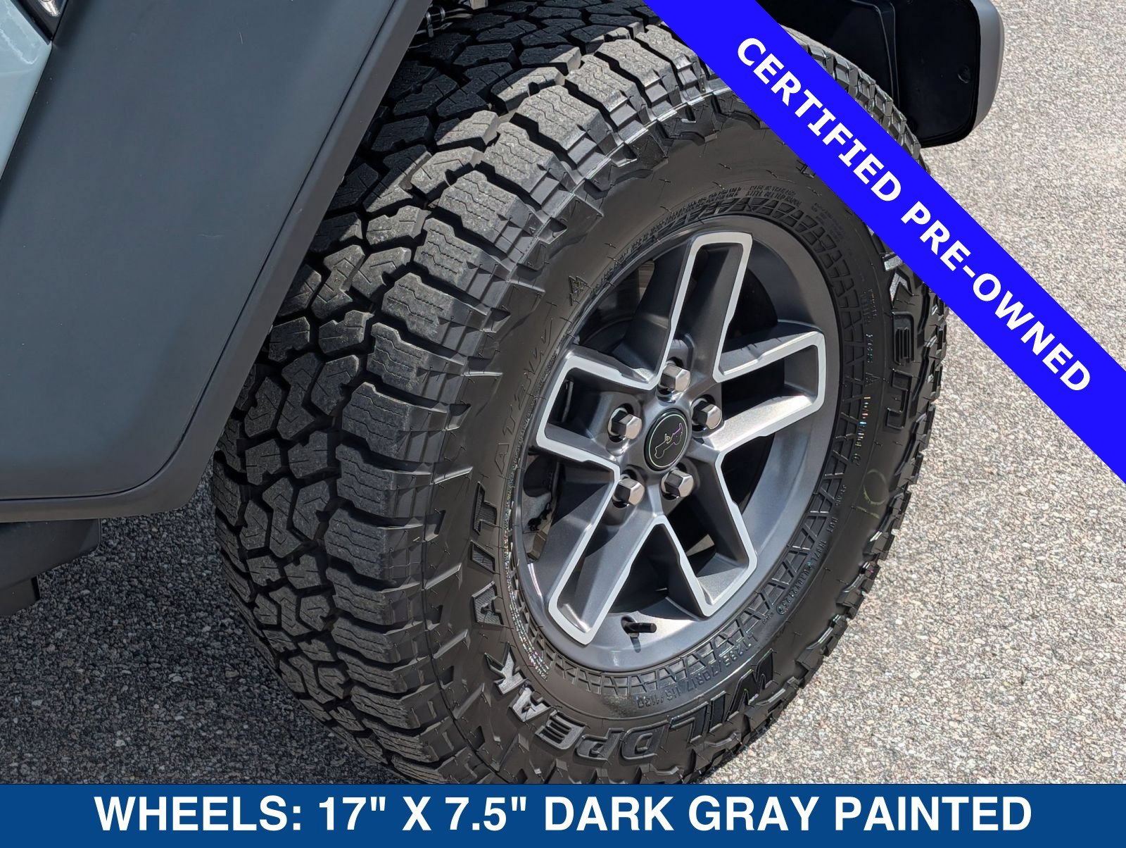 Used 2025 Jeep Gladiator Mojave w/ Safety Group AWD/4WD image 13