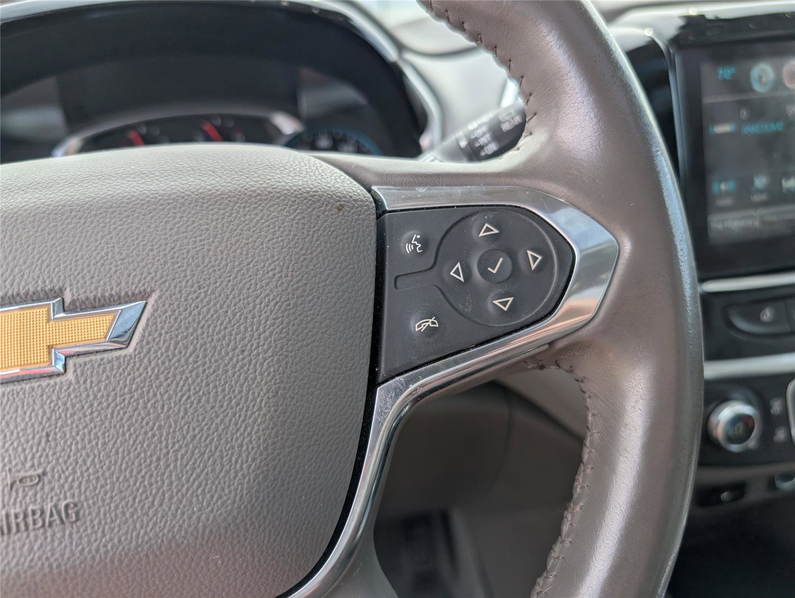 Used 2018 Chevrolet Traverse LT w/ LPO, Cargo Package image 23