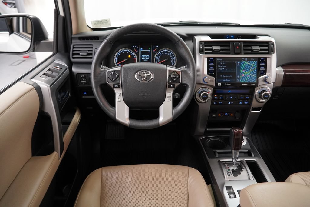 Used 2022 Toyota 4Runner Limited AWD/4WD image 28