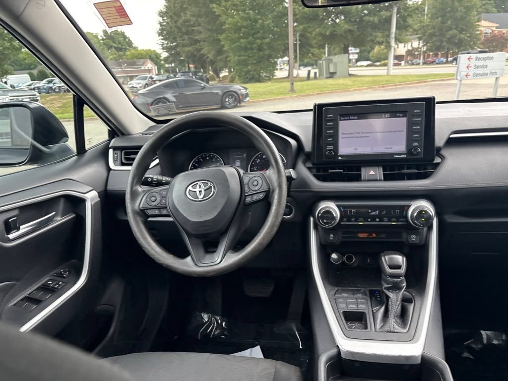 Used 2021 Toyota RAV4 XLE AWD/4WD image 25