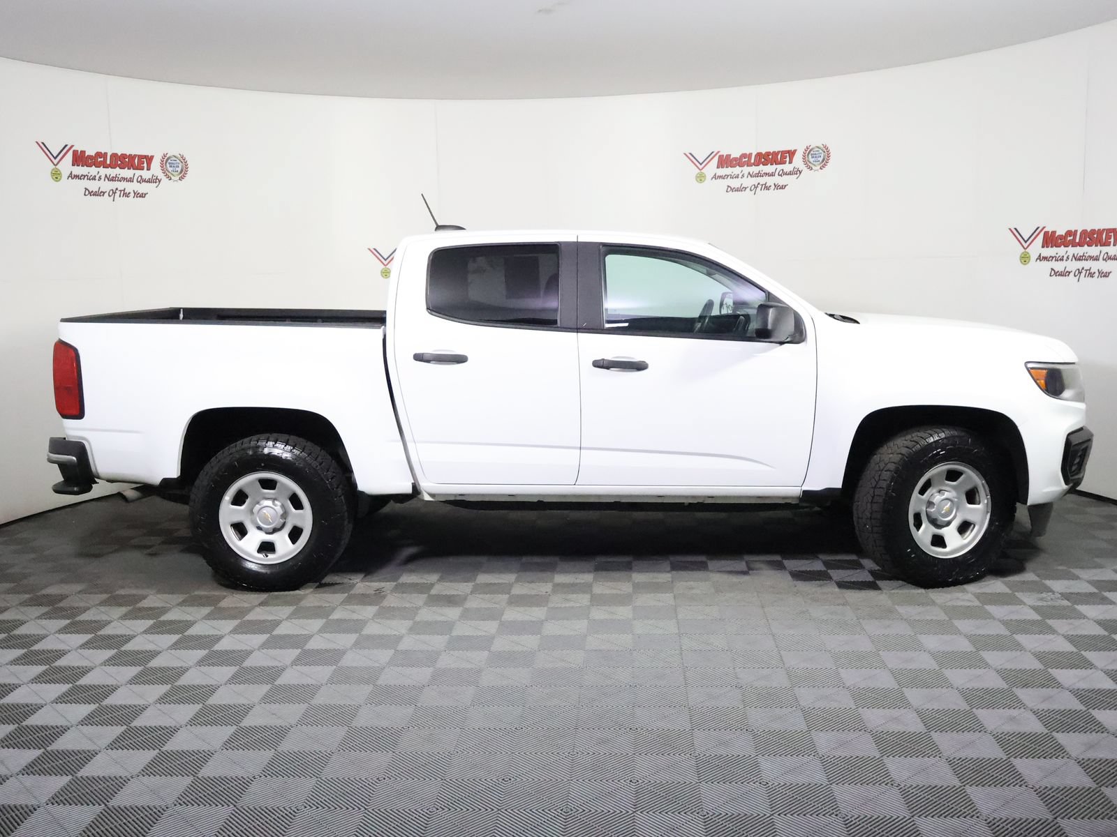 Used 2022 Chevrolet Colorado W/T w/ WT Convenience Package AWD/4WD image 3