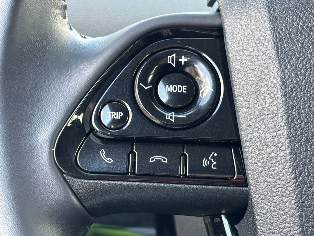 Used 2022 Toyota Prius Prime XLE FWD image 19