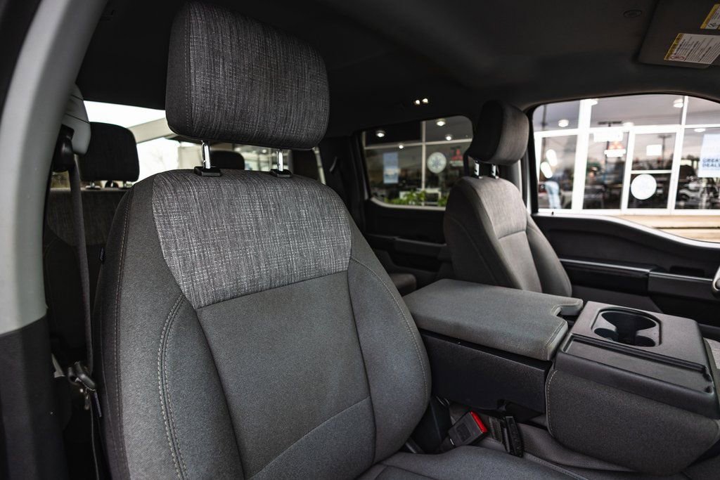 Used 2024 Ford F350 XLT image 32