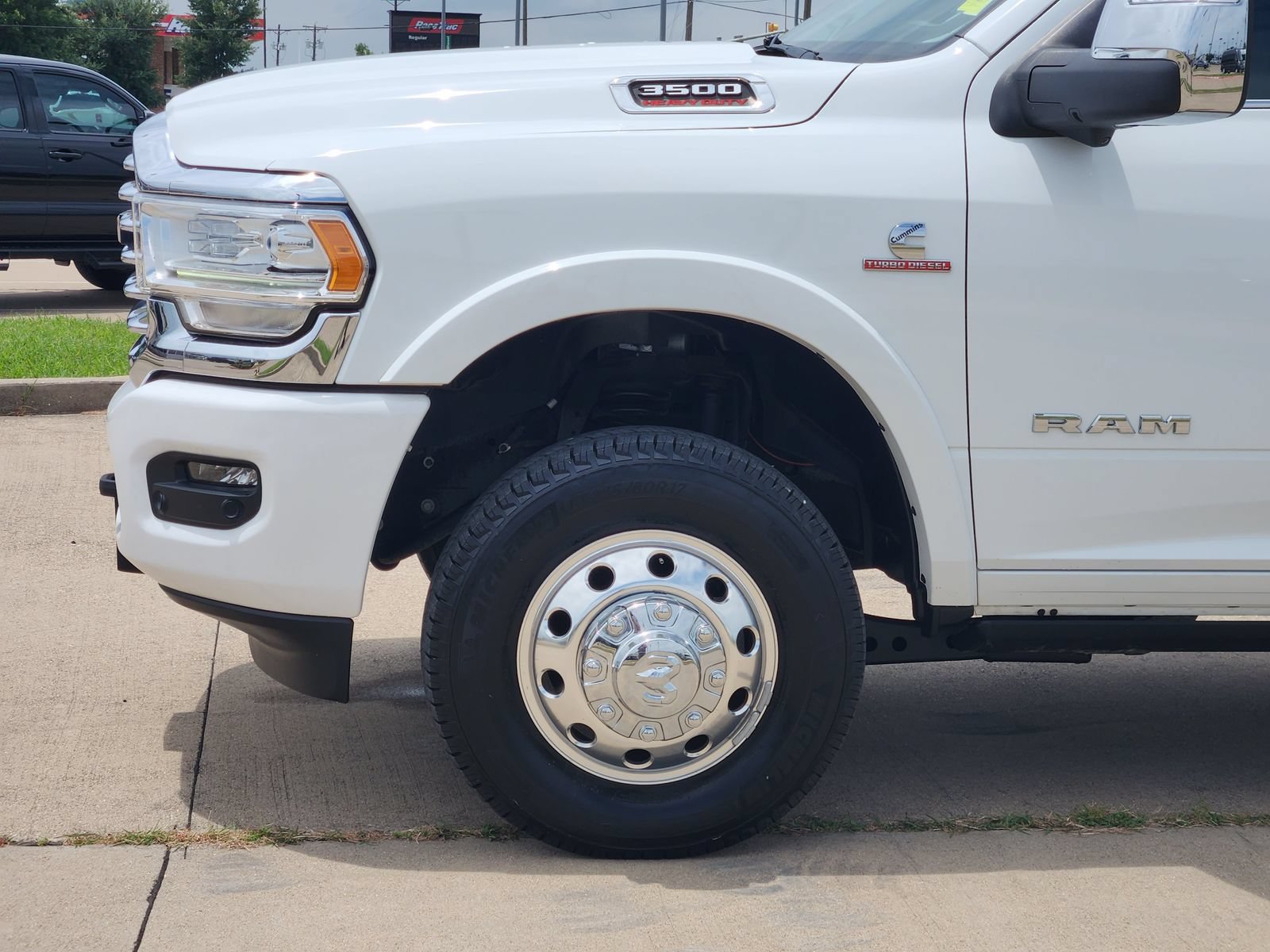 Used 2024 RAM 3500 Limited w/ Towing Technology Group AWD/4WD image 10