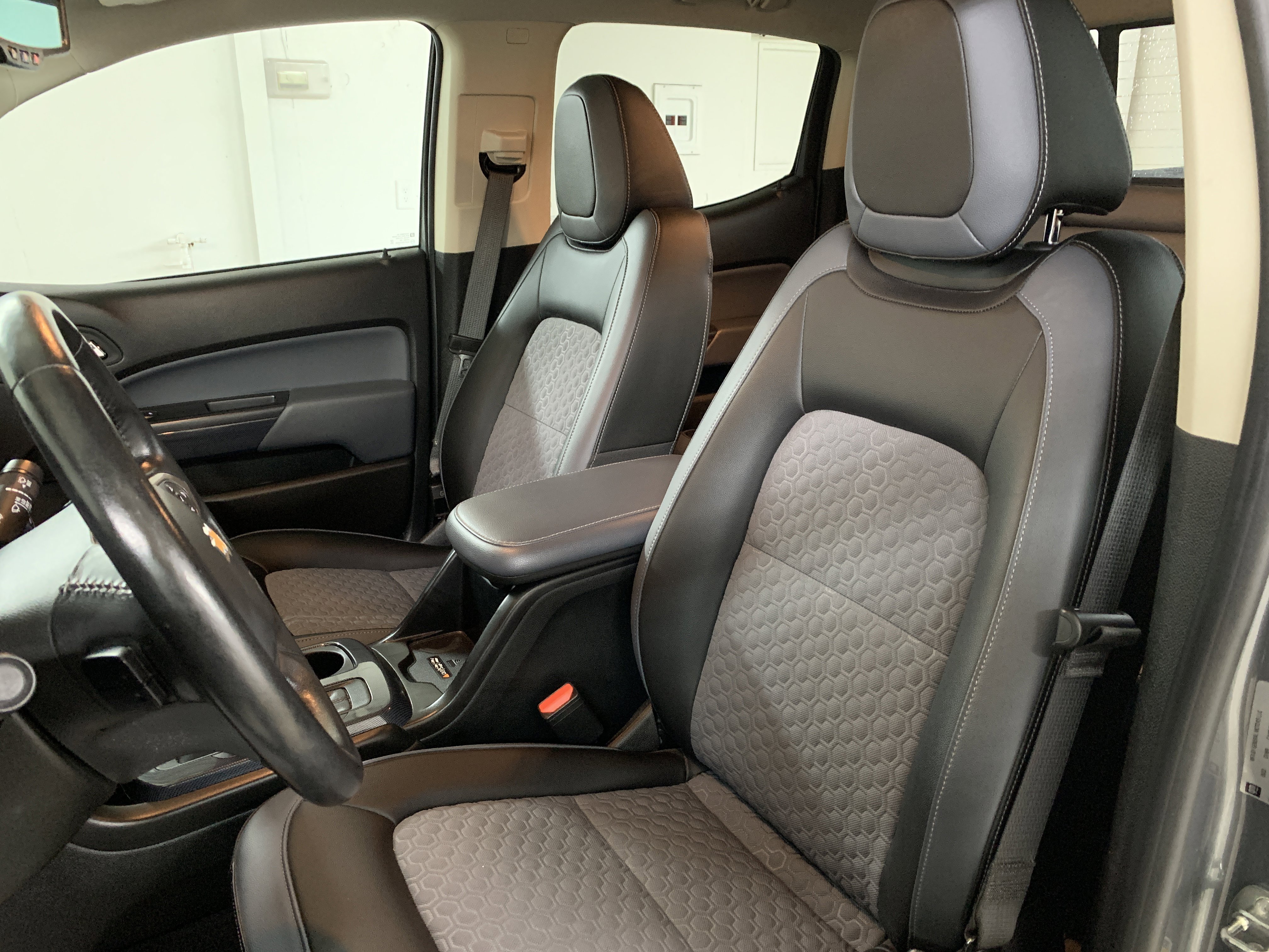 Used 2022 Chevrolet Colorado Z71 image 13