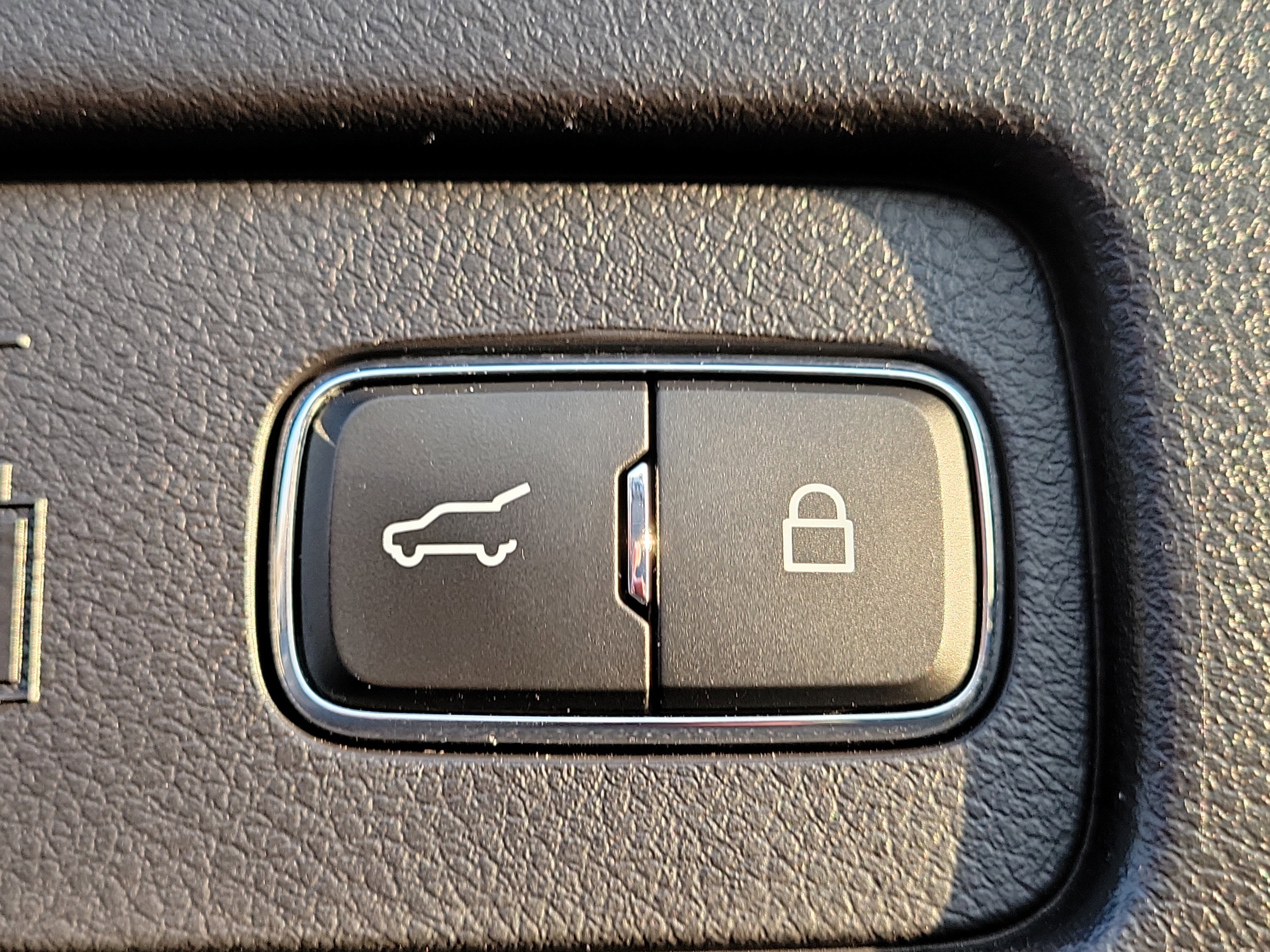 Used 2021 Lincoln Aviator Reserve w/ Equipment Group 201A image 8