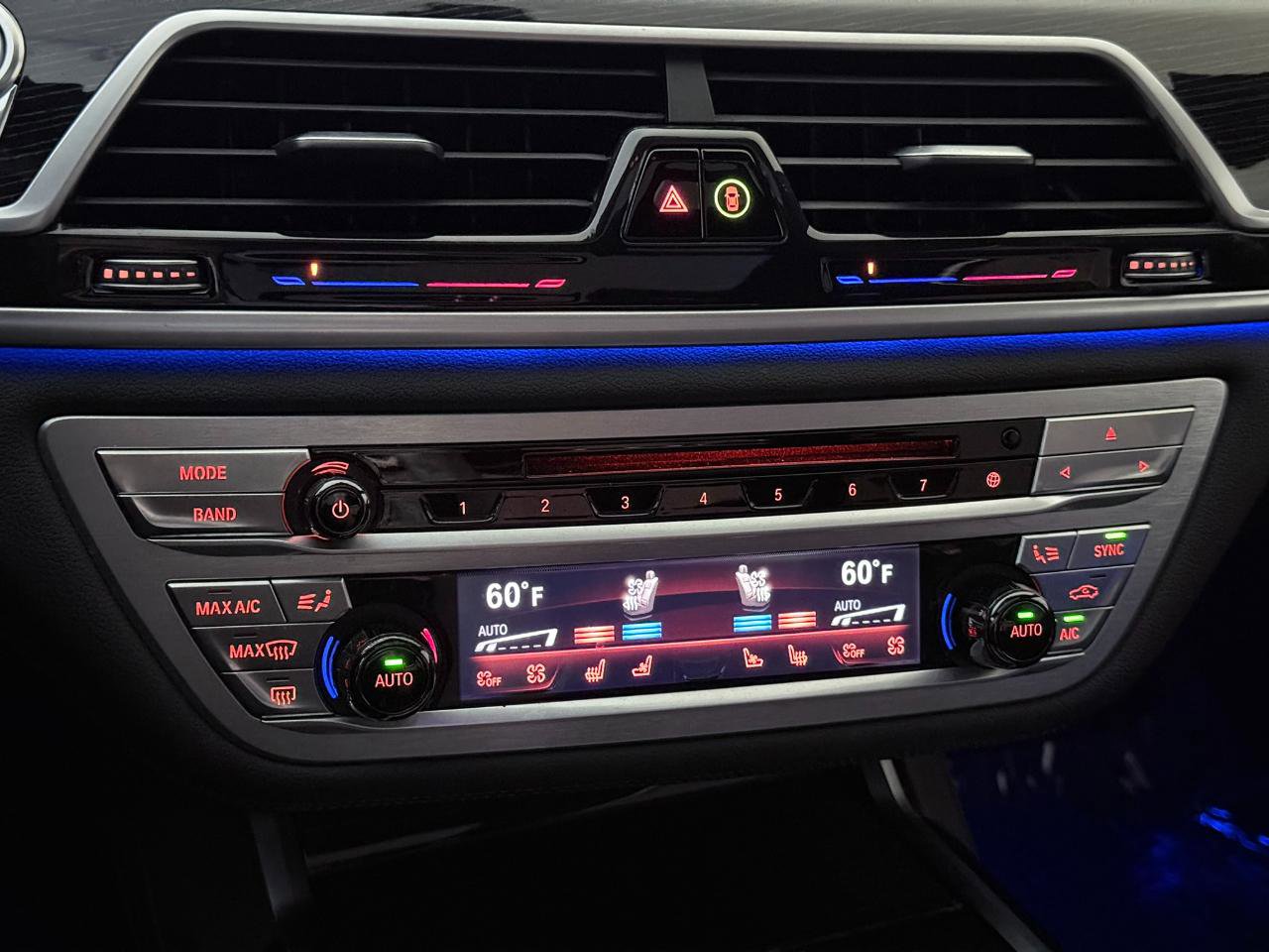 Used 2018 BMW 740e xDrive AWD/4WD image 39