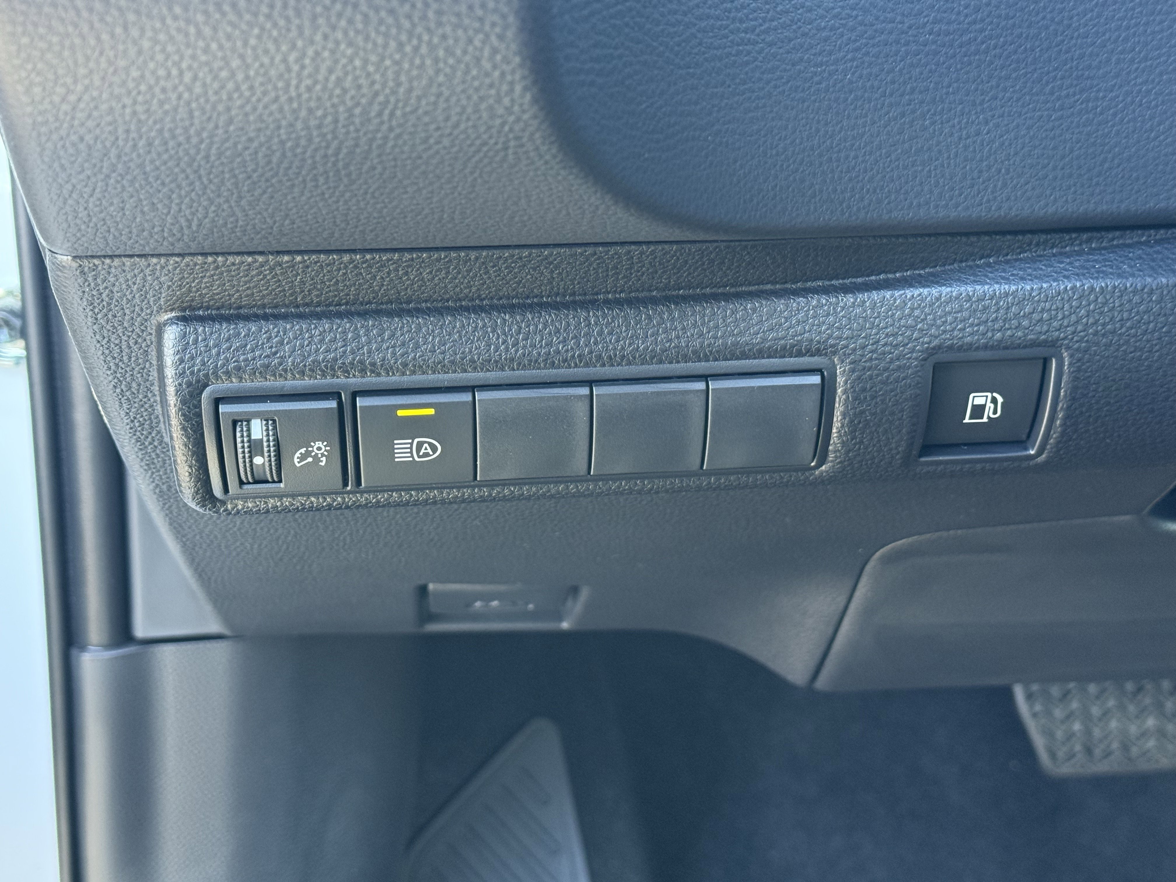 Used 2026 Toyota Corolla LE image 24