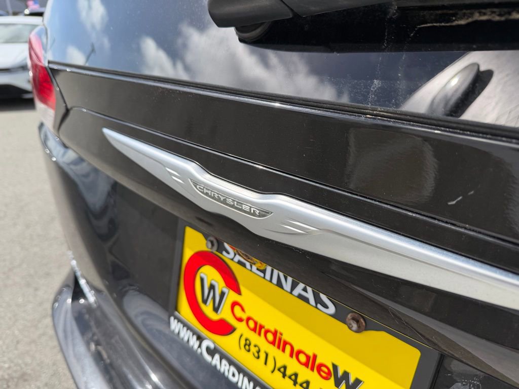 Used 2023 Chrysler Voyager LX image 10