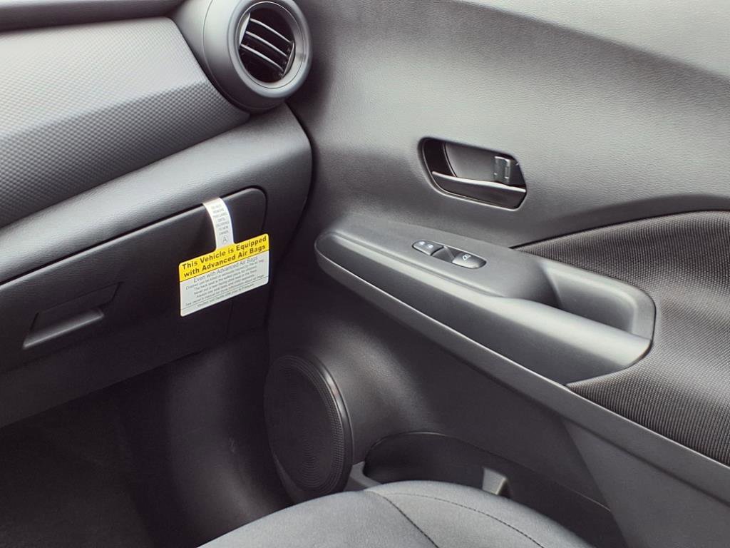 New 2025 Nissan Kicks Play S FWD image 19