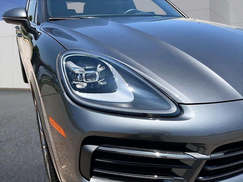 Certified 2023 Porsche Cayenne AWD/4WD image 12