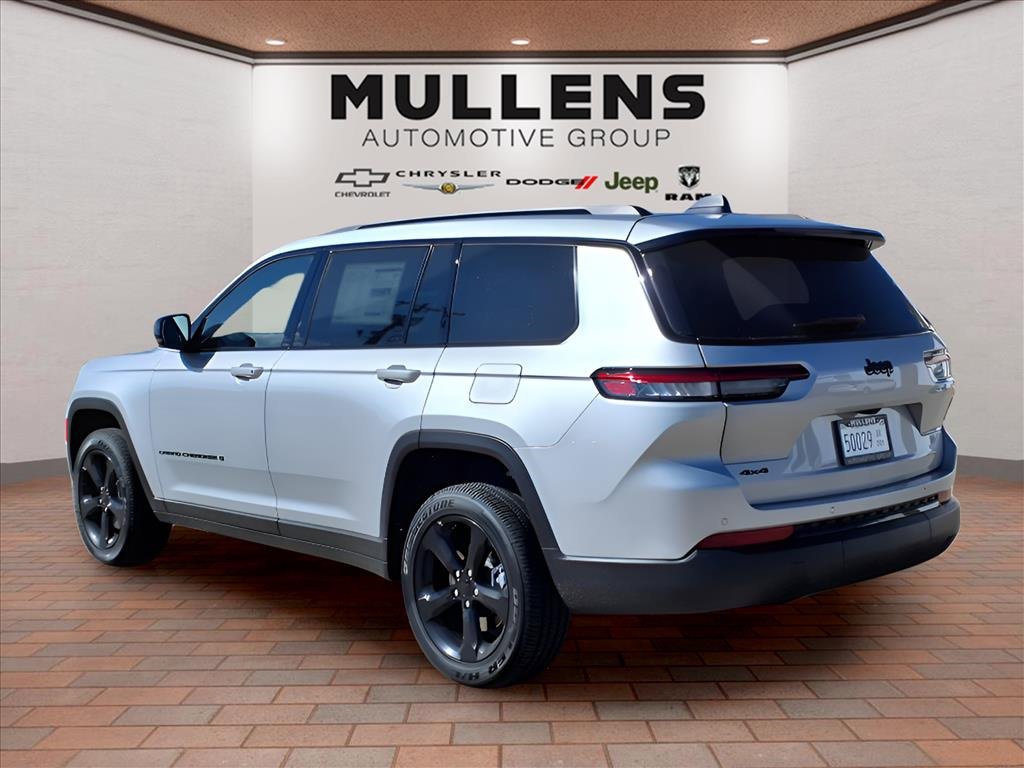 New 2025 Jeep Grand Cherokee L Laredo image 7