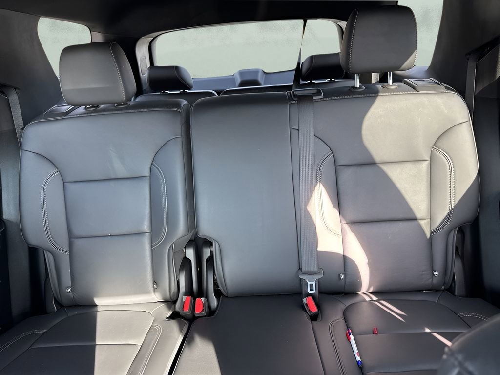 Used 2022 Chevrolet Traverse LT image 11