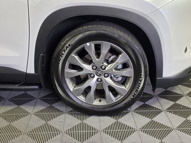 Used 2024 Toyota Grand Highlander AWD Hybrid image 9