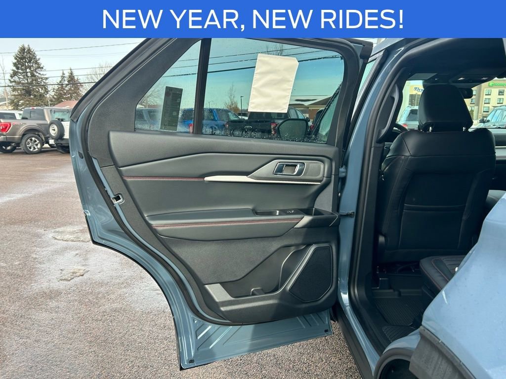 New 2026 Ford Explorer ST-Line w/ ST-Line Street Pack AWD/4WD image 18