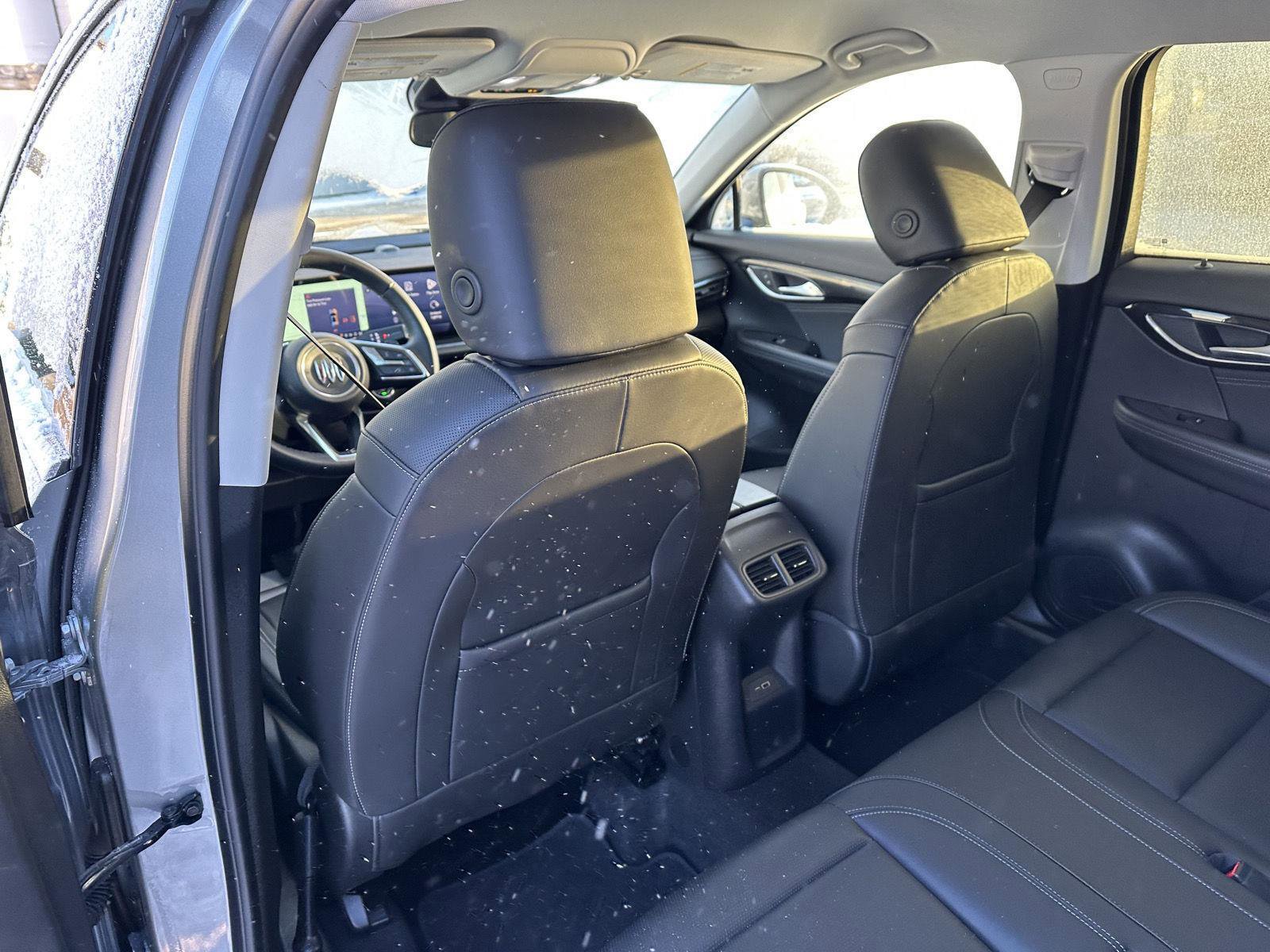 Used 2025 Buick Envision Preferred image 13