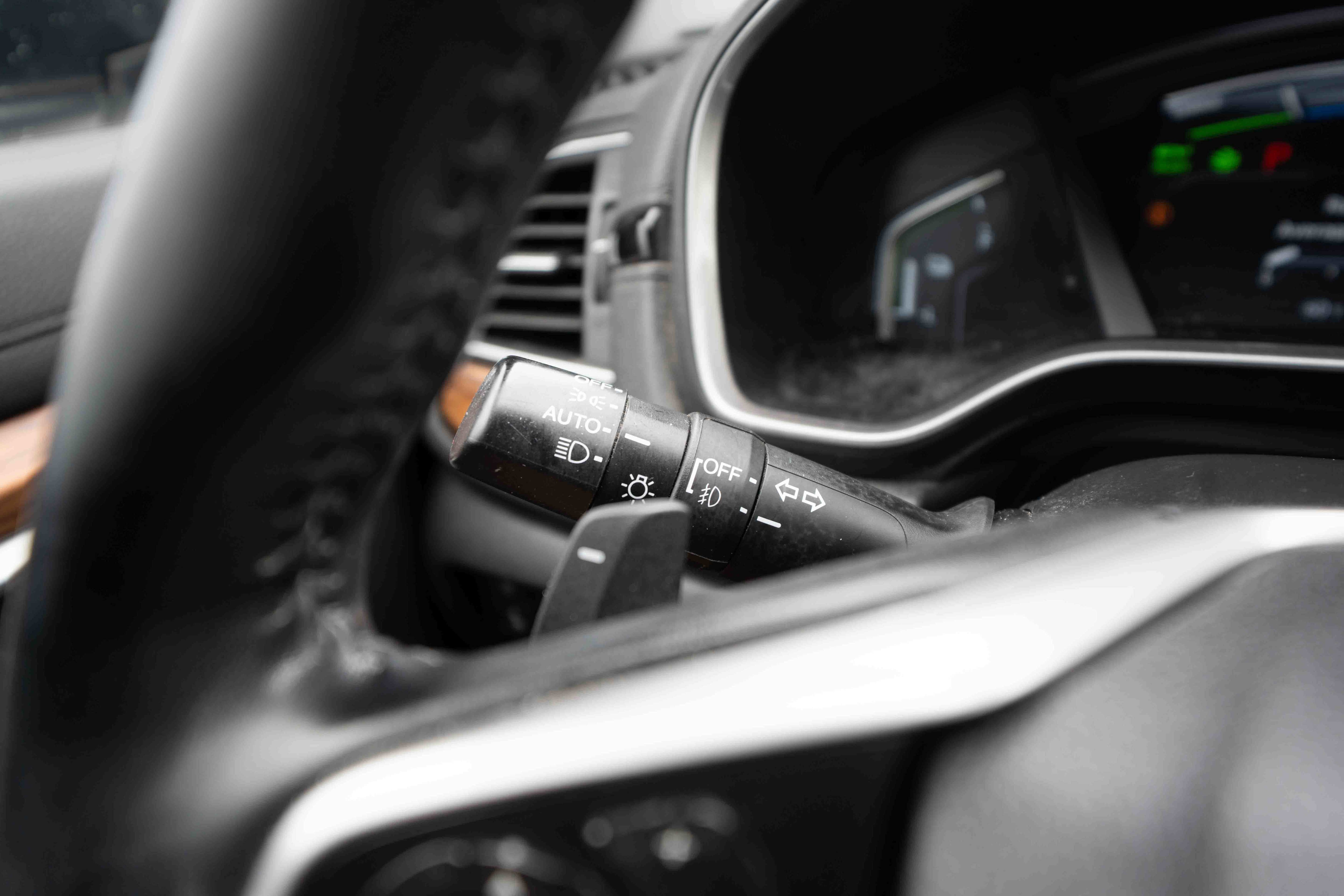Used 2020 Honda CR-V Touring image 12